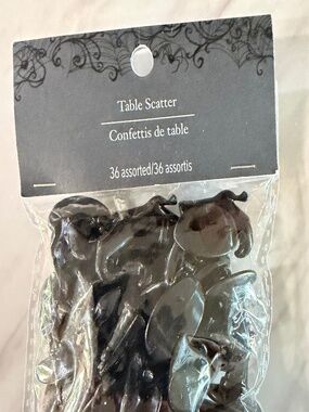 PIER 1 IMPORTS HALLOWEEN TABLE SCATTER NEW